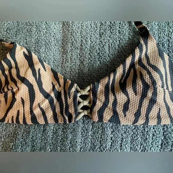 AERIE Pique Animal Print Knot Front Scoop Bikini Top - Picture 5 of 6